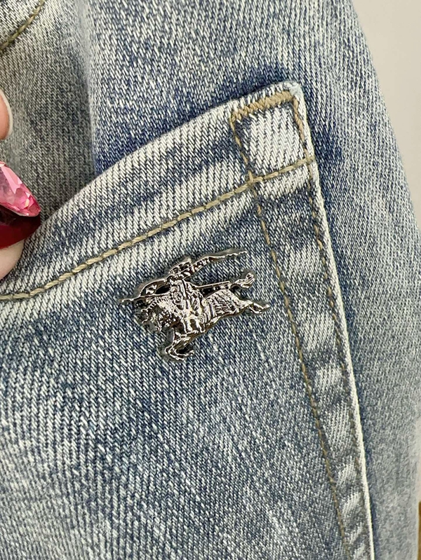 ブランドジーンズ全体デザイン